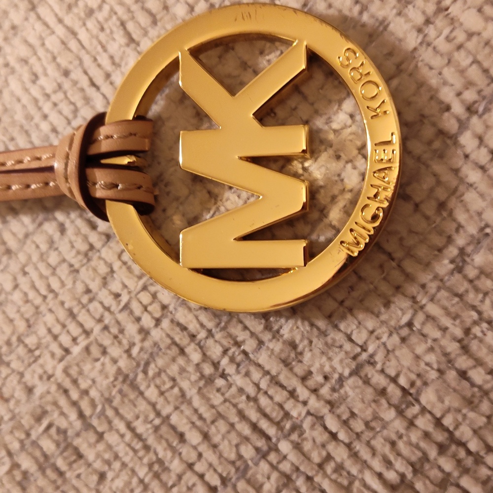 Michael Kors Gold Medallion Logo Initials For Your Purse Or Bag Charm Metal - Picture 4 of 7